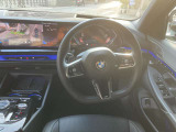 ☆センターパネルを運転席側に僅かに傾けたBMW独特のインパネ☆【駆け抜ける歓び】はここからもスタートしております☆