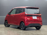 先進的なLEDリヤコンビネーションランプが目を引くリヤデザイン!落ち着きのあるレッドカラーが存在感を引き立てます。