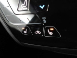 運転席&助手席にはシートヒーター付きです