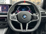 国道1号線に沿い横浜市営地下鉄「三ッ沢上町駅」から徒歩約10分。 BMW Premium Selection 横浜三ッ沢店 / 〒240-0062神奈川県横浜市保土ヶ谷区岡沢町322-3 / TEL:045-612-8488