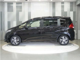 整備代金を車両本体価格に含んでおります。法定点検整備または定期点検を実施し、点検記録簿を発行致します。