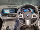 運転の楽しいBMWでは、アクセルを踏み込んでしまいそうになりますが、速度表示も見やすいため、常にお車の速度を把握できます。