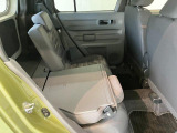 お客様にぴったりなおクルマをお選びいただけますように様々な展示車をご用意致しております!ダイハツの軽自動車だけではなく、他メーカー車やコンパクトカー・ミニバンなども数多く取り揃えております!