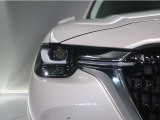 LEDヘッドライト 明るく夜間の運転も安心です