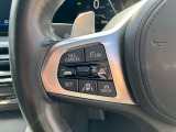 【アクティブクルーズコントロール】ドライバーが任意で設定した速度をベースに、先行車との車輛距離を維持しながら自動で加減速を行い、高速走行をサポートします。車両停止や再加速も自動で行う為、渋滞時も軽減。