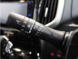【バリアブル間欠ワイパースイッチ】車速に応じてワイパーの間隔を自動的に調整する機能。雨の量や車速に応じてワイパーの間隔を最適化し、視界を確保することができます。