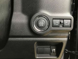 【 プッシュボタンスタートシステム 】 「アドバンストキーを携帯し、ブレーキペダルを踏みながらインパネ上のボタンを押すだけで、エンジンの始動/停止ができます。」