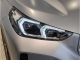 エンジェルアイ、イカリングと呼ばれるBMWのライトの正式名称は「コロナリング」です。一目でBMWとわかる伝統のデザインです。