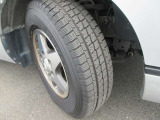 現状スタットレスタイヤが付いてますがご納車時新品タイヤ取り付けします