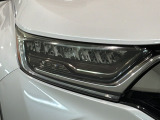 LEDヘッドライトは、点灯の瞬間から最大光量を発揮し、突然暗くなるトンネルなどでの安定感を高めます。