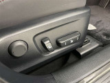 パワーシート搭載。微妙な調整が手軽にでき、ピッタリのポジションで運転することが可能です。