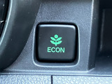 ECON・燃費のいい運転時にはメーター内の証明がグリーンに。クルマ全体を低燃費モードにします、あなたのエコ運転を、あの手この手でサポートします。