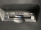付いているクルマも増えましたが、U-Carではまだまだ付いていればラッキーなETCです。高速道路の料金をお得にするための、便利な装備です。セットアップ後、すぐに利用可能です。