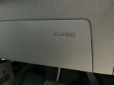 ニーエアバックでドライバーの足元もカバーしてくれます!