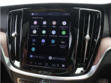Google搭載のボルボなら、車内にいながら多彩なデジタルライフをお楽しみいただけます。Google Playから必要なアプリをダウンロードして、有意義な移動時間を楽しみましょう。
