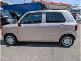室内やハンドル周りは常に触る部分ですので、現車を見てしっかりとチェックしたいですね。