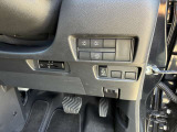 運転席右側に各種スイッチがあります!