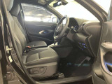 パワーシート搭載。微妙な調整が手軽にでき、ピッタリなポジションで運転することが可能です。