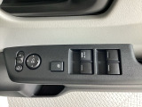 運転席ドアスイッチ