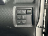 コーナーセンサーを車の前後に装備。障害物までの距離に応じて警告音を変えてお知らせ。縦列駐車時や駐車場・車庫などでの取り回しをサポートします。詳細は販売店スタッフまでおたずねください。