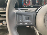 ハンドルにスイッチが付いており、音量やチャンネルを変えることができたり、ハンズフリー通話の応答もお手元で出来ちゃいます♪
