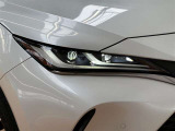 ○暗い夜道も明るく照らします○LEDヘッドライト装着車! 夜間のドライブも安心ですね♪消費電力が少なくて明るいなんて、◎です☆
