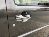 キーをポケットに入れたままでもドアのロック&アンロックができ、雨の日や、荷物の多い日に大活躍!