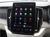 Google搭載のボルボなら、車内にいながら多彩なデジタルライフをお楽しみいただけます。Google Playから必要なアプリをダウンロードして、有意義な移動時間を楽しみましょう。