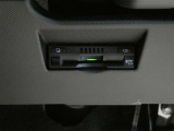 アンテナ分離型ETCです ETC本体は目立つところに設置していないのでデザイン的にも安全性も高いです 高速道路をご利用される方は必需品ですよ