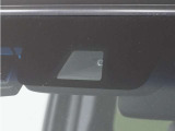 ◆Honda SENSING◆ カメラ等装置で精度の高い検知能力を発揮、安全運転を支援します。ステアリング上のコントローラーに注目!