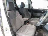 見通しのよいすっきりとした視界で、誰でも運転しやすいです。運転のしやすさは疲れにくさにも繋がりますよ♪