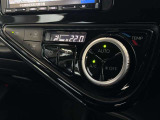 夏でも冬でもお好みの温度に設定しておけば、AUTO ボタンひとつで快適な車内空間へ!風の強さや温度、内外気の切り替えも自動で調整してくれます♪