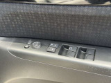 運転席ドアスイッチ周辺です。