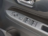 パワーウインドウを装備しております!後席ウインドゥの閉め忘れも運転席で解決できます♪