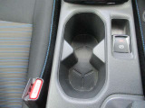運転席ドリンクホルダー