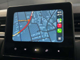 こちらのお車はAppleCarPlay・AndroidAuto対応です!スマホ内の地図アプリをナビとしてご利用いただけるので、遠出のご旅行や知らない道でのドライブでも大活躍してくれますよ♪