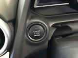 運転席は運転に集中出来るようなデザインになっており、操作のボタンも押しやすい位置にあります。