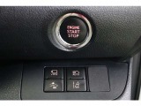 ウィンカーを出さずに車線をはみ出すと、音やディスプレイで警告してくれる【レーンアシスト】、衝突予防および衝突安全システム【PCS】搭載で安心をサポートします。