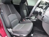 運転席のドアを開け、乗り込む際のイメージです。