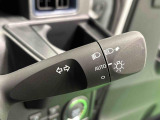 オートライト機能 車外の明るさに応じて自動的にヘッドランプなどを点灯・消灯。夕暮れ時やトンネルなどで役立ちます!!
