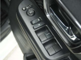 ◆パワーウィンドウスイッチ◆運転席から全席の窓の開閉操作を行うことが出来いつでも換気ができます!
