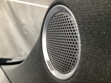 BOSE社との共同開発により室内空間にあった音響チューニングを施し、クリアで臨場感のあるダイナミックサウンドをお楽しみいただけます。