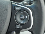 ◆アダプティブクルーズコントロール◆予め設定した車速内でクルマが自動的に加減速。前走車との適切な車間距離を維持しながら追従走行します。【LKAS】車線維持支援システムでステアリング操作を支援。