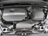 安心のBMW認定中古車は100項目の箇所を徹底的にチェック致します。機械的な箇所や電気系、コンピューターなどをご納車前に点検し、交換基準に達した部品は全て新品に修理返品した後にご納車致します。