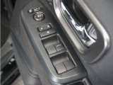 ◆パワーウィンドウスイッチ◆運転席から全席の窓の開閉操作を行うことが出来いつでも換気ができます!
