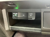 グローボックス内にETCが装備されています。外からは見えませんでのカードを入れたままでも安心です。