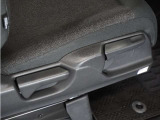 ◆シートハイトアジャスター◆運転席を上下に高さ調節ができます!運転ポジションを体格に合わせてシート調整できます。