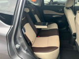 後部座席まわり◆ドアトリム