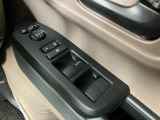 当店は仕上げ業者と提携して、車両の仕上げを行っております。磨き、ルームクリーニング、ヘッドライト磨き、を一貫して行っております。
