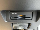ETCで高速・有料道路の料金所をキャッシュレス。スムーズなドライブをサポート。